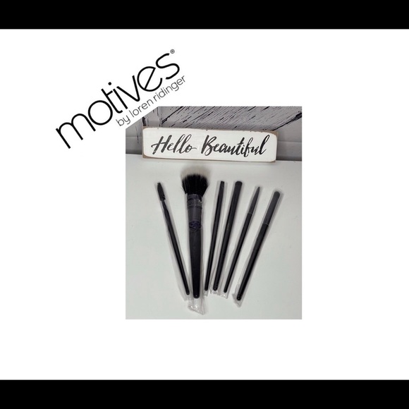 Motives by Loren Ridinger Other - Makeup Brush Set-6 Piece